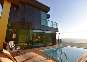 فيلا فاخرة - اطلالة بحر - في مركز مدينة الانيا 