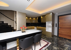 فيلا فاخرة - اطلالة بحر - في مركز مدينة الانيا 