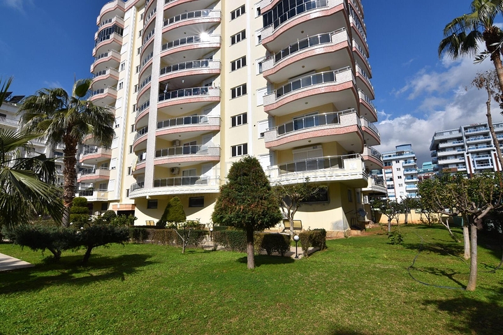 اغتنم الفرصة !! شقة 2 غرفة وصالة في موقع حيوي قريب من البحر والخدمات -بسعر منافس -مهموتلار / الانيا 