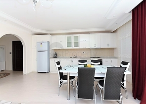 اغتنم الفرصة !! شقة 2 غرفة وصالة في موقع حيوي قريب من البحر والخدمات -بسعر منافس -مهموتلار / الانيا 