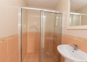 اغتنم الفرصة !! شقة 2 غرفة وصالة في موقع حيوي قريب من البحر والخدمات -بسعر منافس -مهموتلار / الانيا 