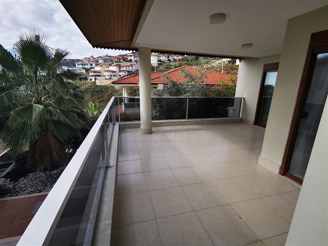 فيلا مستقلة - مسبح خاص - 3 غرف وصالة - في كاستل / الانيا 