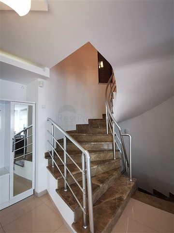 فيلا مستقلة - مسبح خاص - 3 غرف وصالة - في كاستل / الانيا 