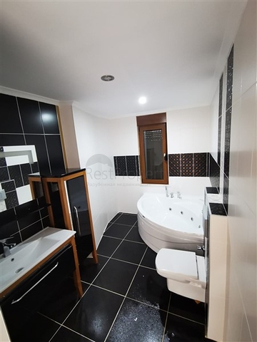 فيلا مستقلة - مسبح خاص - 3 غرف وصالة - في كاستل / الانيا 