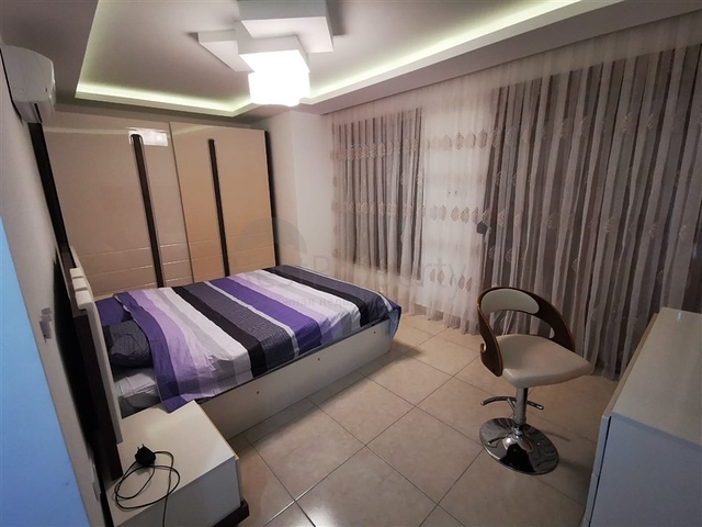 فيلا مستقلة - مسبح خاص - 3 غرف وصالة - في كاستل / الانيا 