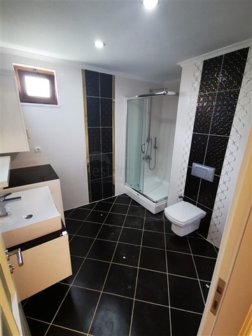 فيلا مستقلة - مسبح خاص - 3 غرف وصالة - في كاستل / الانيا 