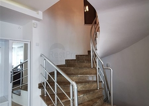 فيلا مستقلة - مسبح خاص - 3 غرف وصالة - في كاستل / الانيا 