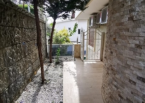 فيلا مستقلة - مسبح خاص - 3 غرف وصالة - في كاستل / الانيا 