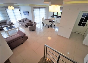 فيلا مستقلة - مسبح خاص - 3 غرف وصالة - في كاستل / الانيا 