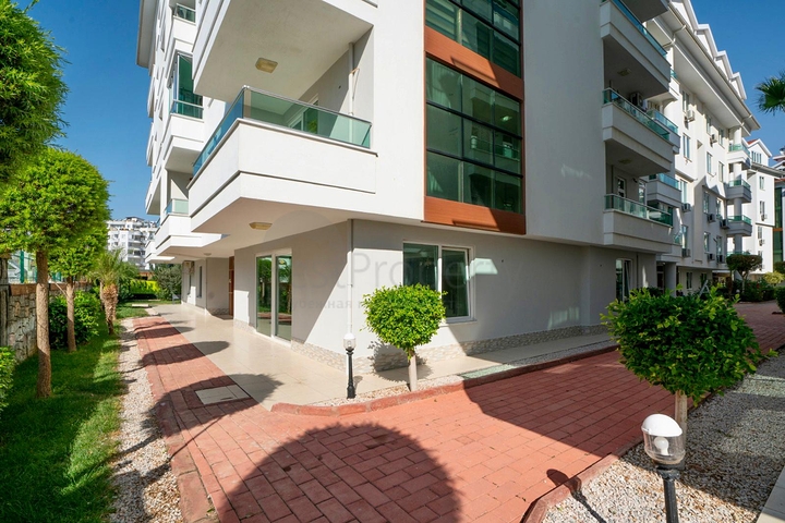 دوبلكس واسعة - ضمن مجمع على النهر مباشرة - في كاستل / الانيا 