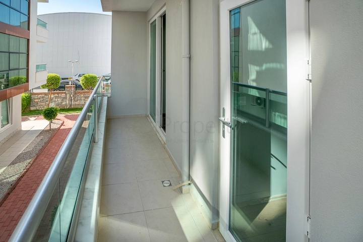 دوبلكس واسعة - ضمن مجمع على النهر مباشرة - في كاستل / الانيا 