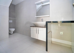 دوبلكس واسعة - ضمن مجمع على النهر مباشرة - في كاستل / الانيا 