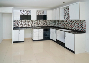 دوبلكس واسعة - ضمن مجمع على النهر مباشرة - في كاستل / الانيا 