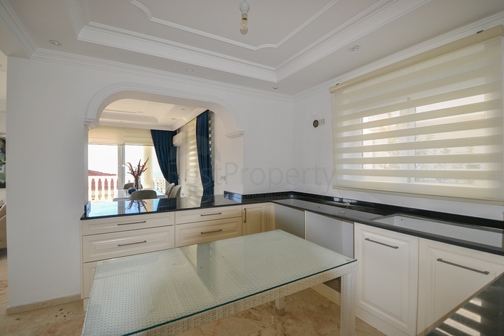 اطلالة بحر - فيلا مستقلة -3 غرف نوم - في كارجي جاك / الانيا 