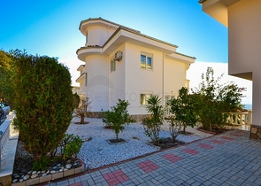 اطلالة بحر - فيلا مستقلة -3 غرف نوم - في كارجي جاك / الانيا 