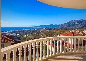 اطلالة بحر - فيلا مستقلة -3 غرف نوم - في كارجي جاك / الانيا 