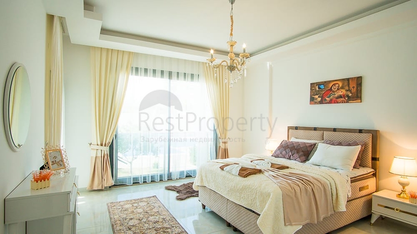 اطلالة بحر - دوبلكس فاخرة من تصميم 2 غرفة وصالة - في كاستل / الانيا 