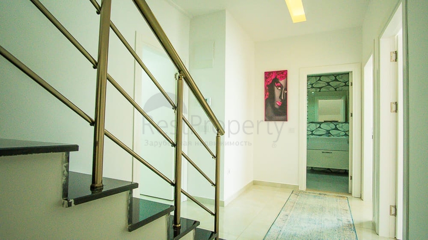 اطلالة بحر - دوبلكس فاخرة من تصميم 2 غرفة وصالة - في كاستل / الانيا 