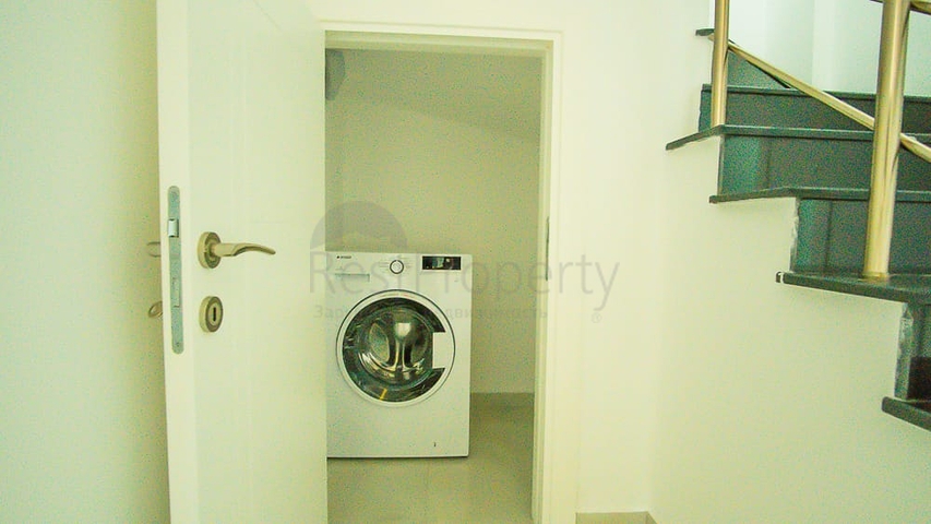 اطلالة بحر - دوبلكس فاخرة من تصميم 2 غرفة وصالة - في كاستل / الانيا 