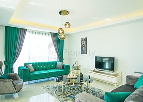 اطلالة بحر - دوبلكس فاخرة من تصميم 2 غرفة وصالة - في كاستل / الانيا 