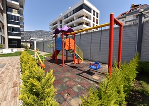 اطلالة بحر - دوبلكس فاخرة من تصميم 2 غرفة وصالة - في كاستل / الانيا 