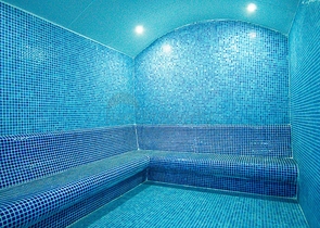 اطلالة بحر - دوبلكس فاخرة من تصميم 2 غرفة وصالة - في كاستل / الانيا 