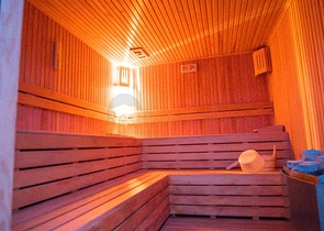 اطلالة بحر - دوبلكس فاخرة من تصميم 2 غرفة وصالة - في كاستل / الانيا 