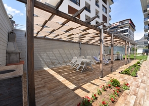 اطلالة بحر - دوبلكس فاخرة من تصميم 2 غرفة وصالة - في كاستل / الانيا 