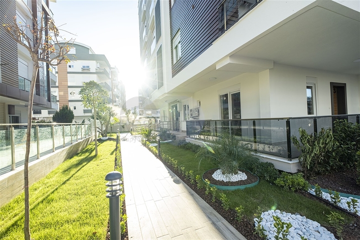 شقق بتصميمات مختلفة في مجمع جديد في ليمان