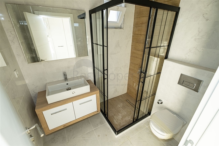 شقق بتصميمات مختلفة في مجمع جديد في ليمان