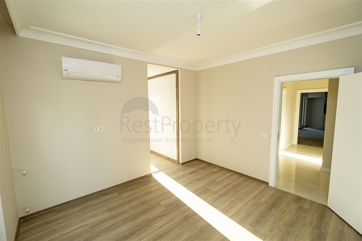 شقق بتصميمات مختلفة في مجمع جديد في ليمان