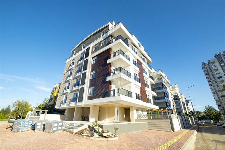 شقق بتصميمات مختلفة في مجمع جديد في ليمان