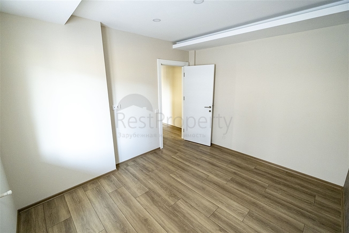 شقق بتصميمات مختلفة في مجمع جديد في ليمان