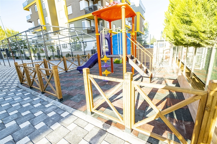 شقق بتصميمات مختلفة في مجمع جديد في ليمان