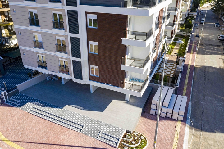 شقق بتصميمات مختلفة في مجمع جديد في ليمان