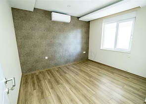 شقق بتصميمات مختلفة في مجمع جديد في ليمان