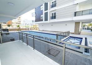 شقق بتصميمات مختلفة في مجمع جديد في ليمان