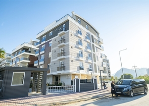 شقق بتصميمات مختلفة في مجمع جديد في ليمان