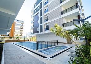 شقق بتصميمات مختلفة في مجمع جديد في ليمان