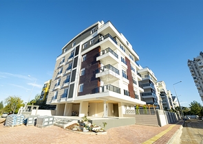 شقق بتصميمات مختلفة في مجمع جديد في ليمان