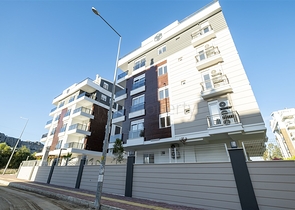 شقق بتصميمات مختلفة في مجمع جديد في ليمان