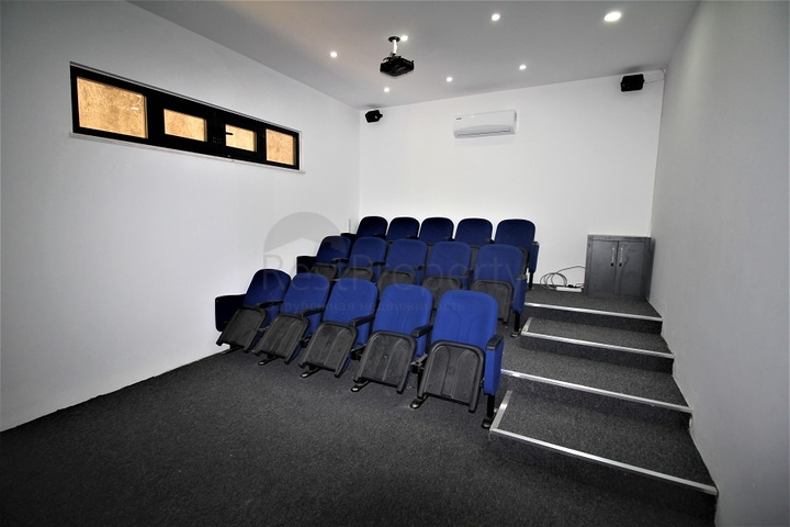 شقة غرفة وصالة - مجمع سكني حديث - في مهموتلار / الانيا 