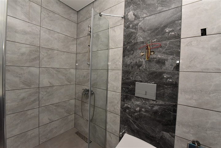 شقة غرفة وصالة - مجمع سكني حديث - في مهموتلار / الانيا 