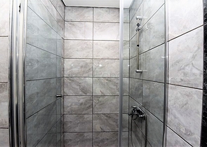 شقة غرفة وصالة - مجمع سكني حديث - في مهموتلار / الانيا 