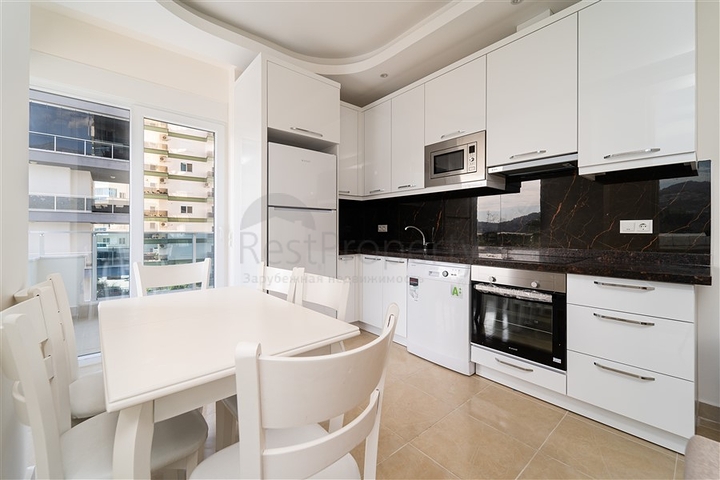 شقة غرفة وصالة - مجمع سكني حديث - قريب من الاسواق والبحر - في مهموتلار / الانيا 