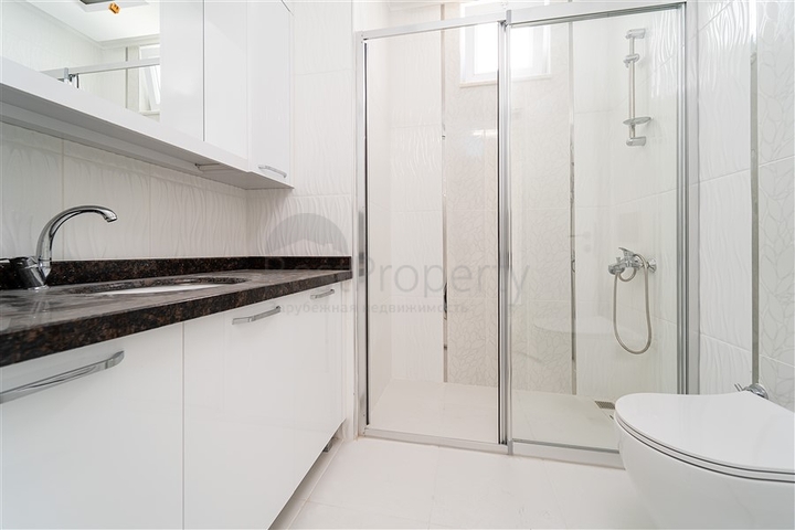 شقة غرفة وصالة - مجمع سكني حديث - قريب من الاسواق والبحر - في مهموتلار / الانيا 