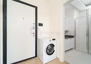 شقة غرفة وصالة - مجمع سكني حديث - قريب من الاسواق والبحر - في مهموتلار / الانيا 