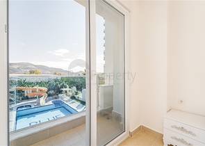 شقة غرفة وصالة - مجمع سكني حديث - قريب من الاسواق والبحر - في مهموتلار / الانيا 