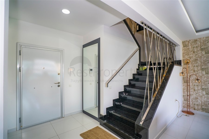 مجمع سكني بخدمات 5 نجوم - دوبلكس فاخرة - تصميم 2 غرف وصالة - في كارجي جاك / الانيا 