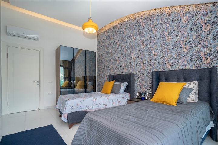 مجمع سكني بخدمات 5 نجوم - دوبلكس فاخرة - تصميم 2 غرف وصالة - في كارجي جاك / الانيا 